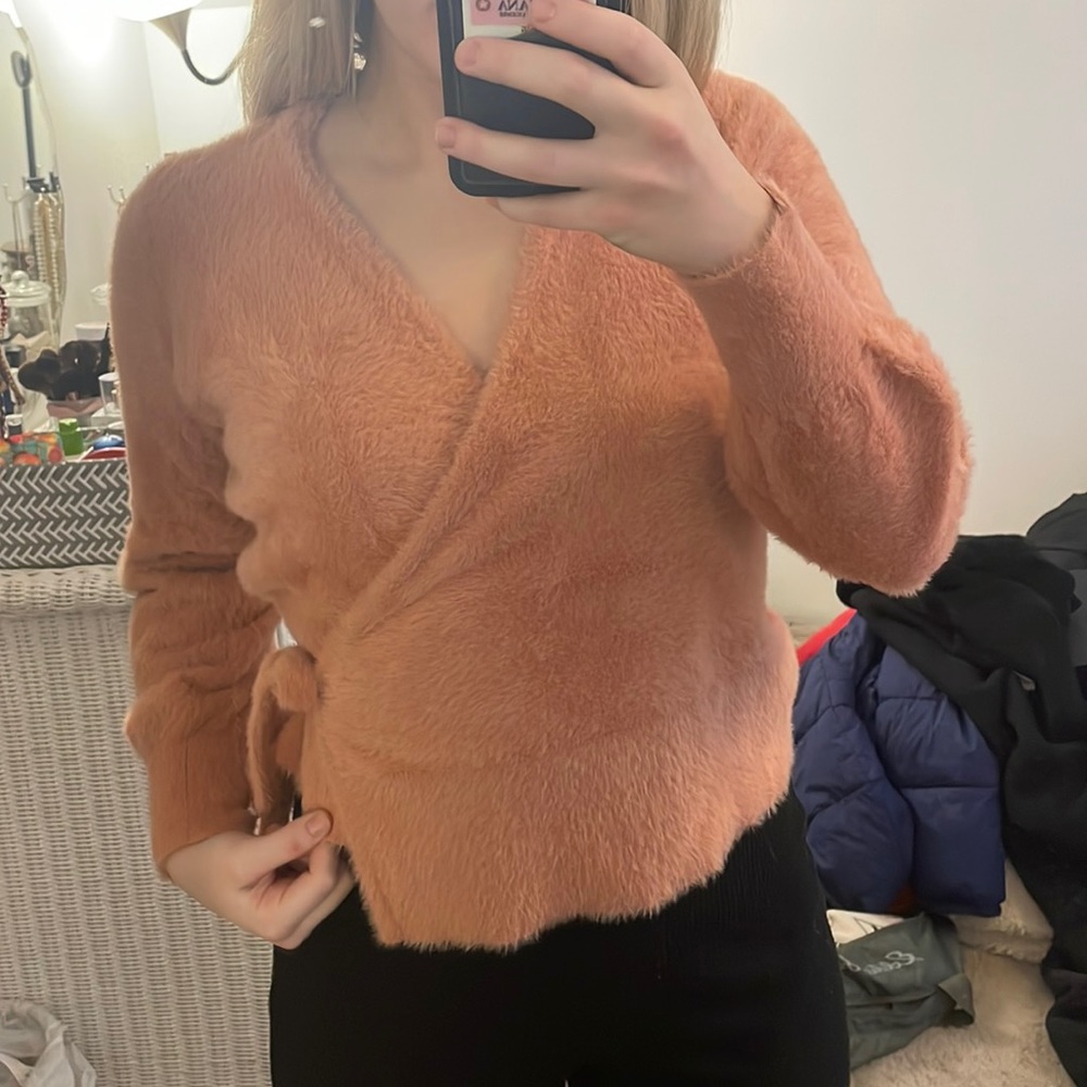 NWT tie top